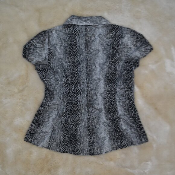 Harve Benard Snake Print Button Up Blouse Sz L Short Sleeve Cotton Collared Top - Picture 3 of 12